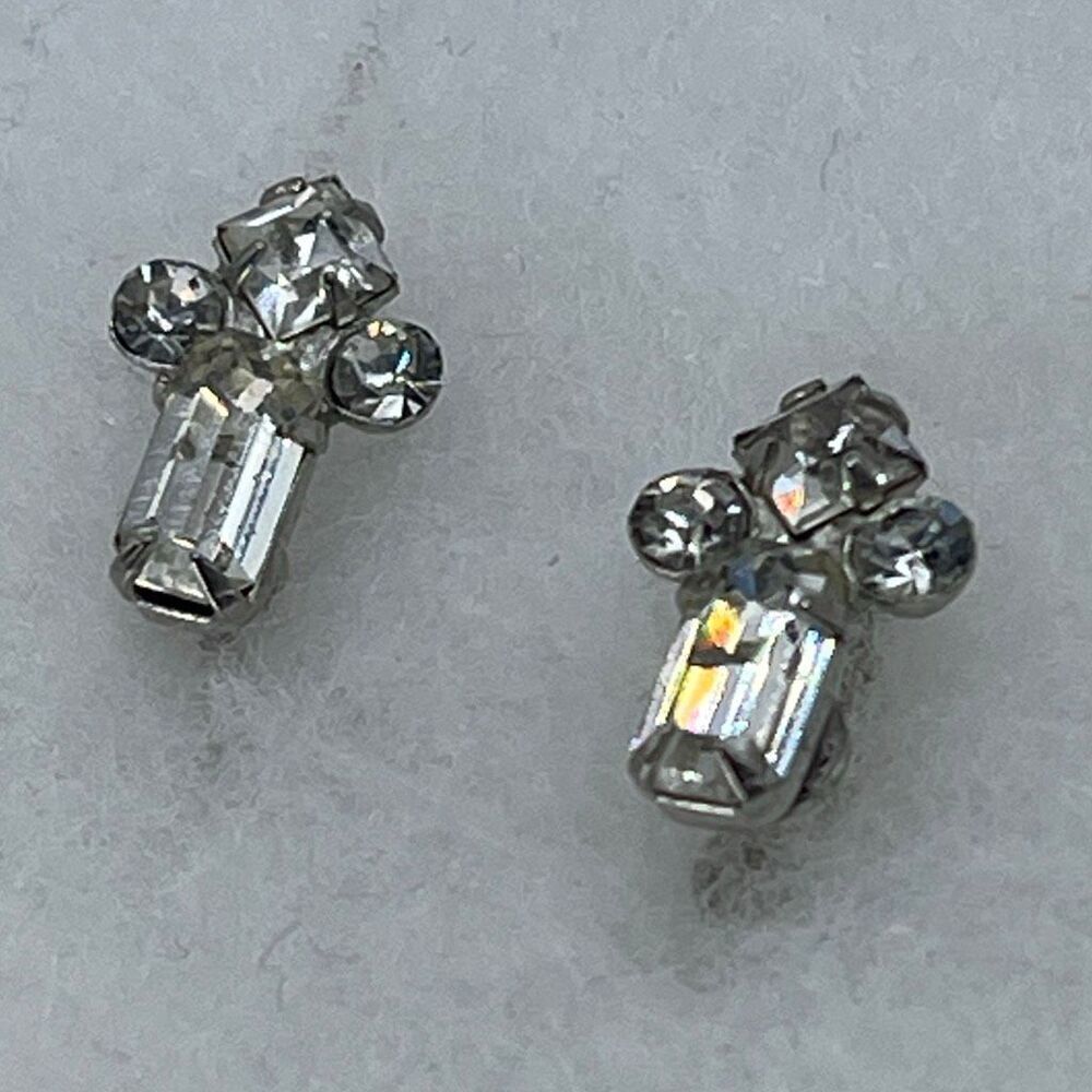 Vintage rhinestone screwback earrings floral baguette and round clear stones